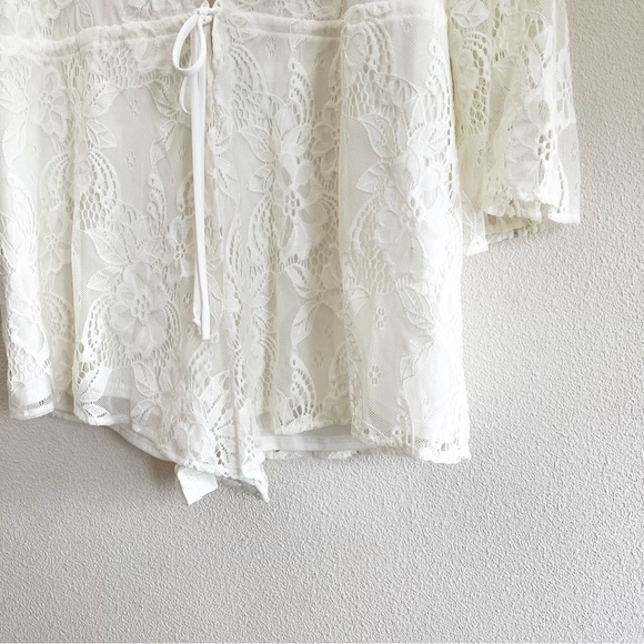 Show Me Your Mumu Lace Roxy Romper Size Large - Picture 7 of 8